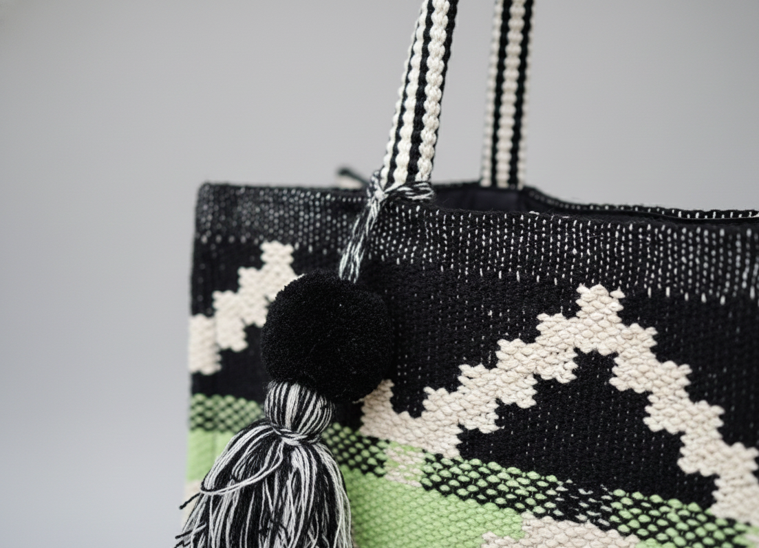 Aztec Garden Shopper